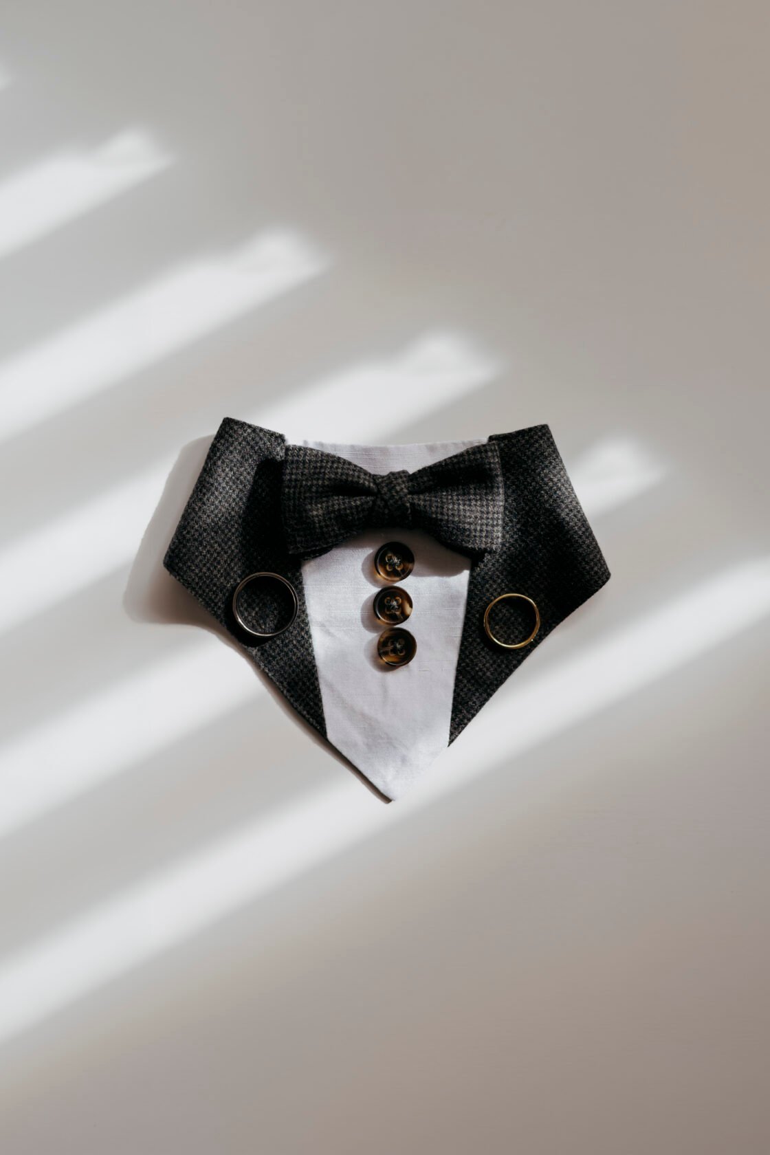 Groom bow tie rings details